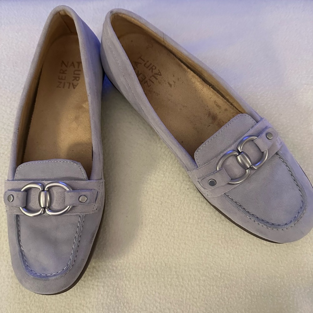Naturalizer Flat Shoe